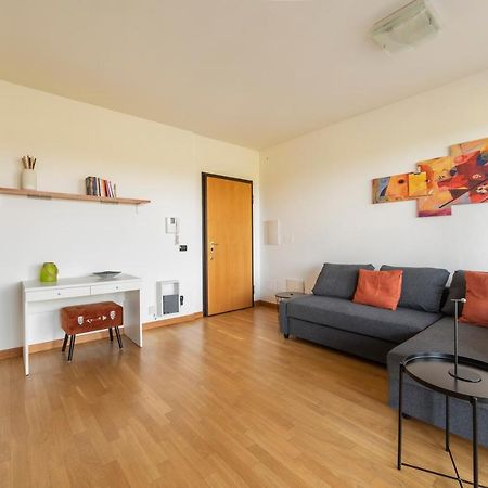 Milano Rogoredo Apt With Terrace!アパートメント エクステリア 写真