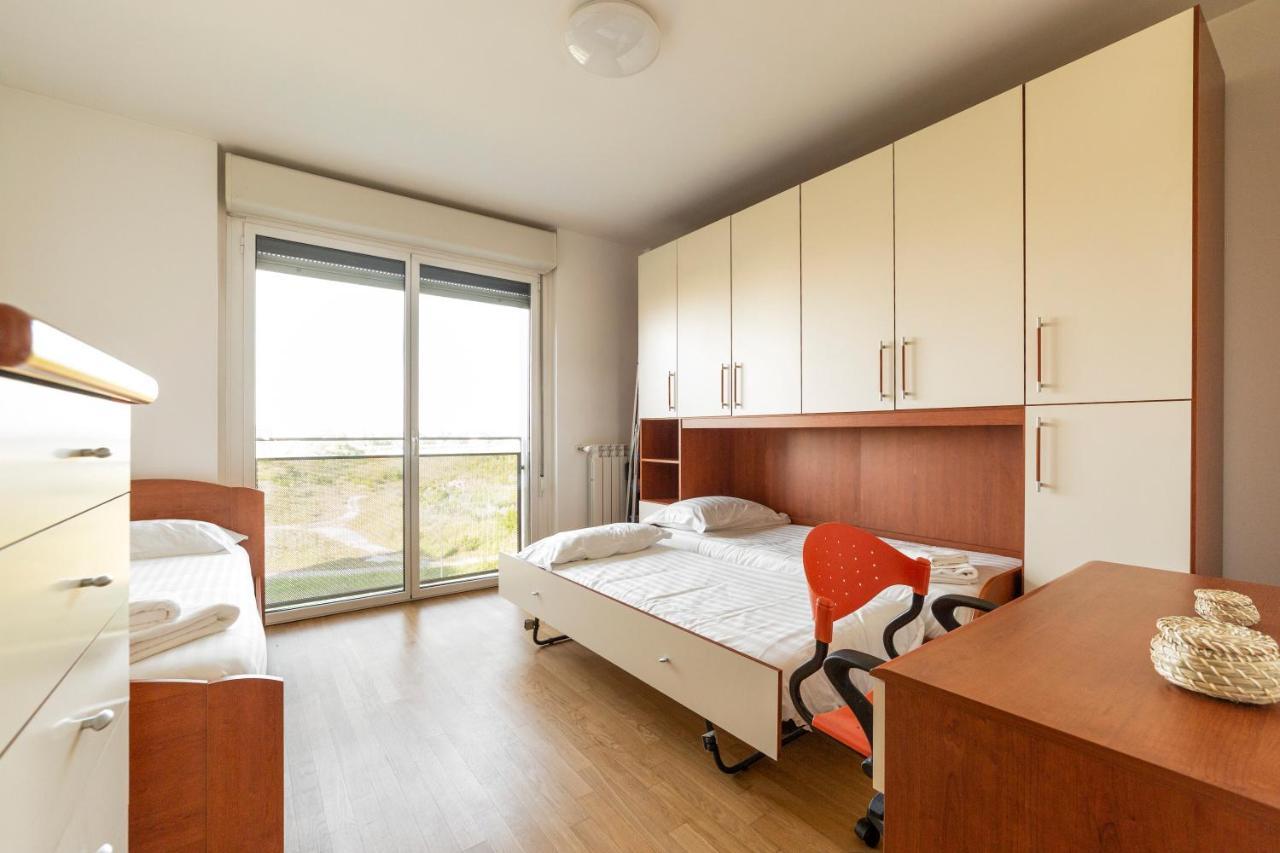Milano Rogoredo Apt With Terrace!アパートメント エクステリア 写真